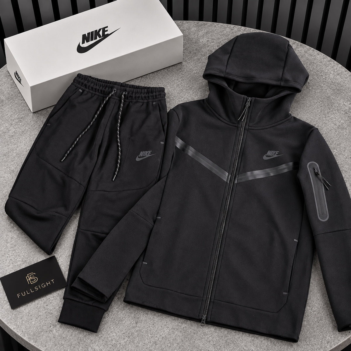 Ensemble Nike Tech noir – veste et jogging
